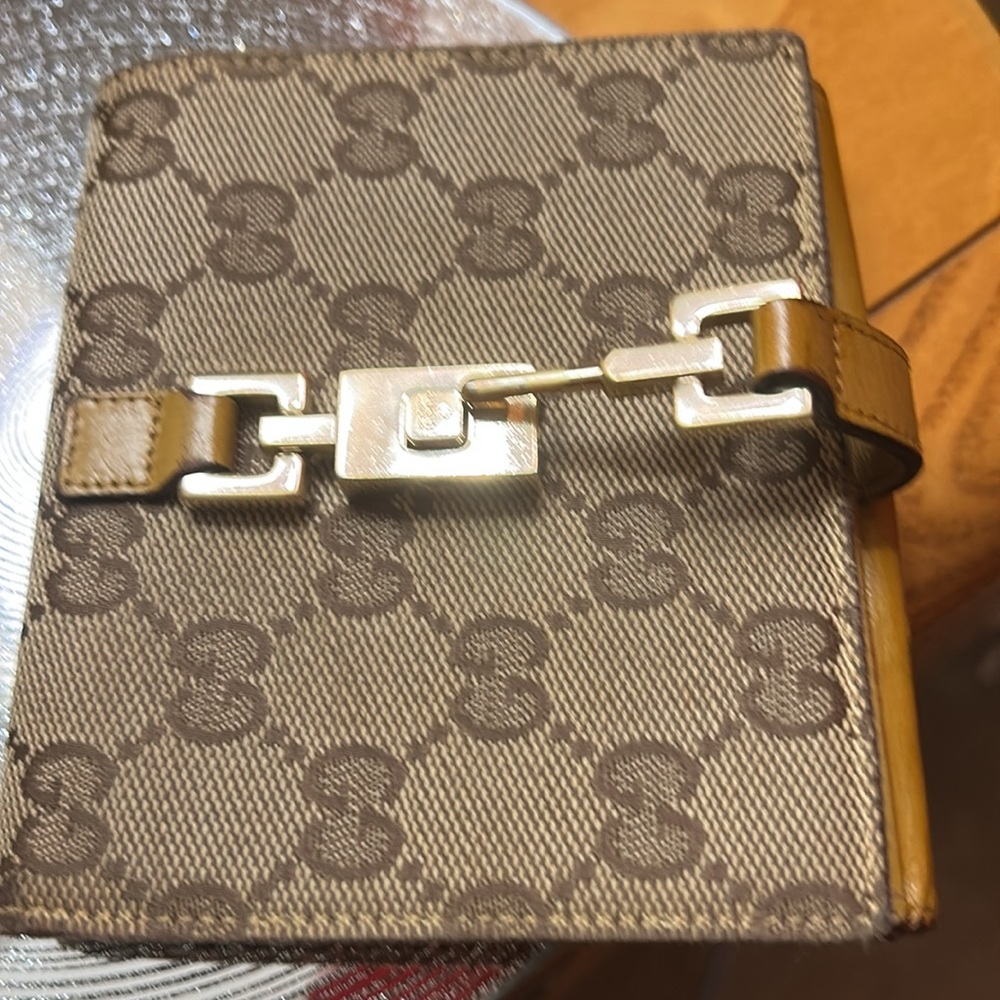 Gucci Brown Patterned Wallet with Gold Hardware - Picture 9 of 13